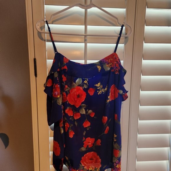 Blue Floral cold shoulder tank - Picture 1 of 1